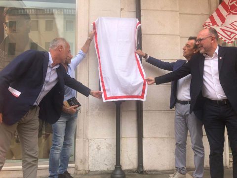 Scopertura targa Fondazione Calcio Padova in Piazzetta Garzeria