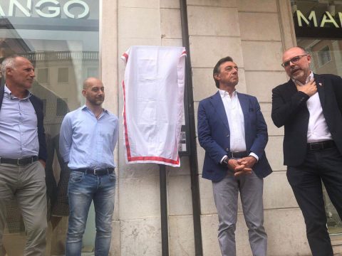 Scopertura targa Fondazione Calcio Padova in Piazzetta Garzeria